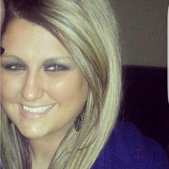 Meet your Posher, Taylor - Picture 1 of 1